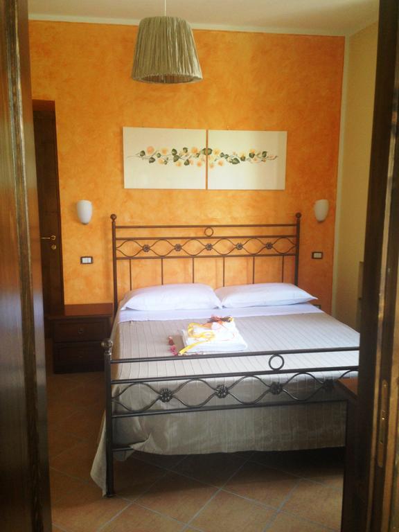 Al Casale Dei Nonni Bed & Breakfast Laureana Cilento Bagian luar foto