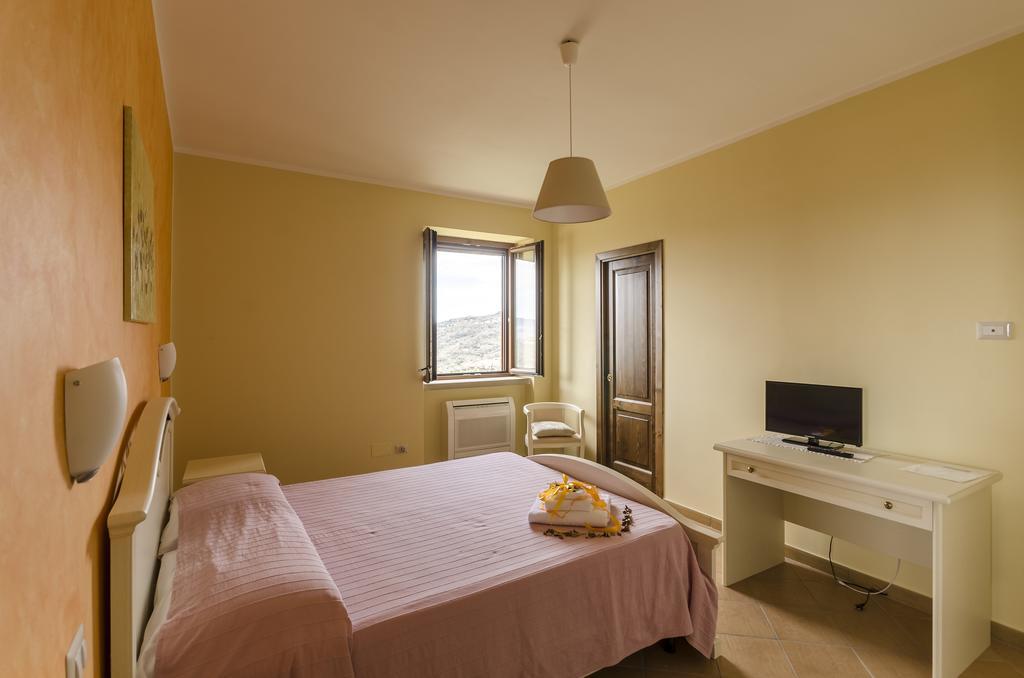 Al Casale Dei Nonni Bed & Breakfast Laureana Cilento Bagian luar foto