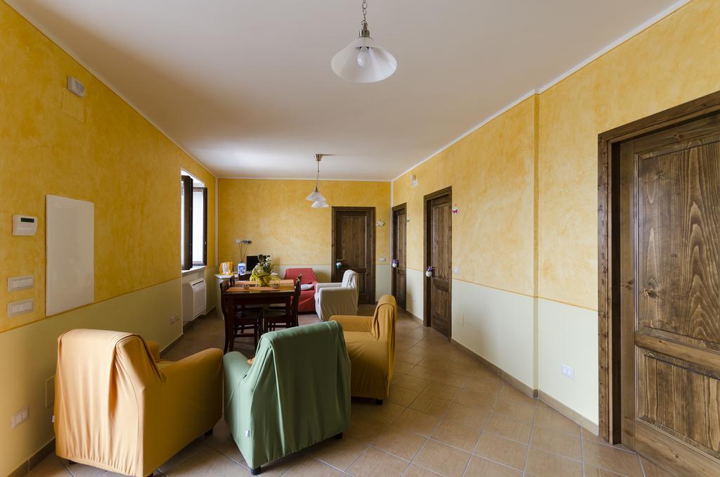 Al Casale Dei Nonni Bed & Breakfast Laureana Cilento Bagian luar foto