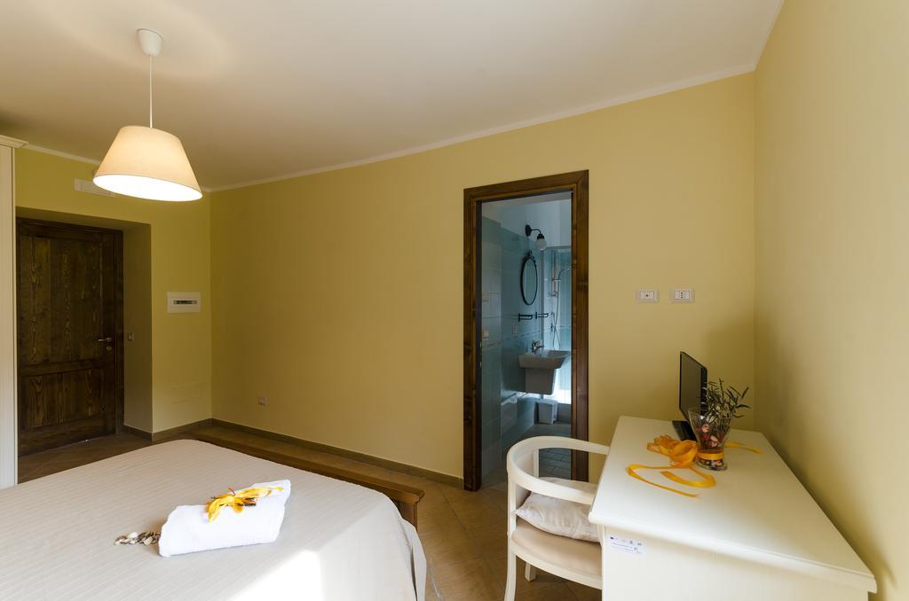 Al Casale Dei Nonni Bed & Breakfast Laureana Cilento Bagian luar foto
