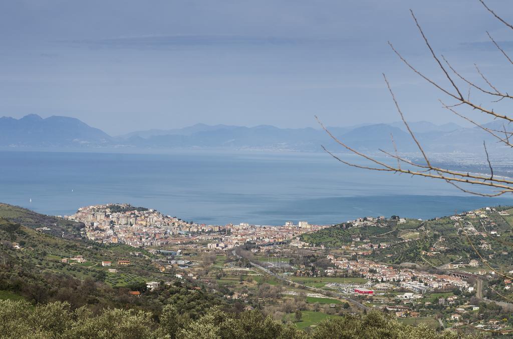 Al Casale Dei Nonni Bed & Breakfast Laureana Cilento Bagian luar foto