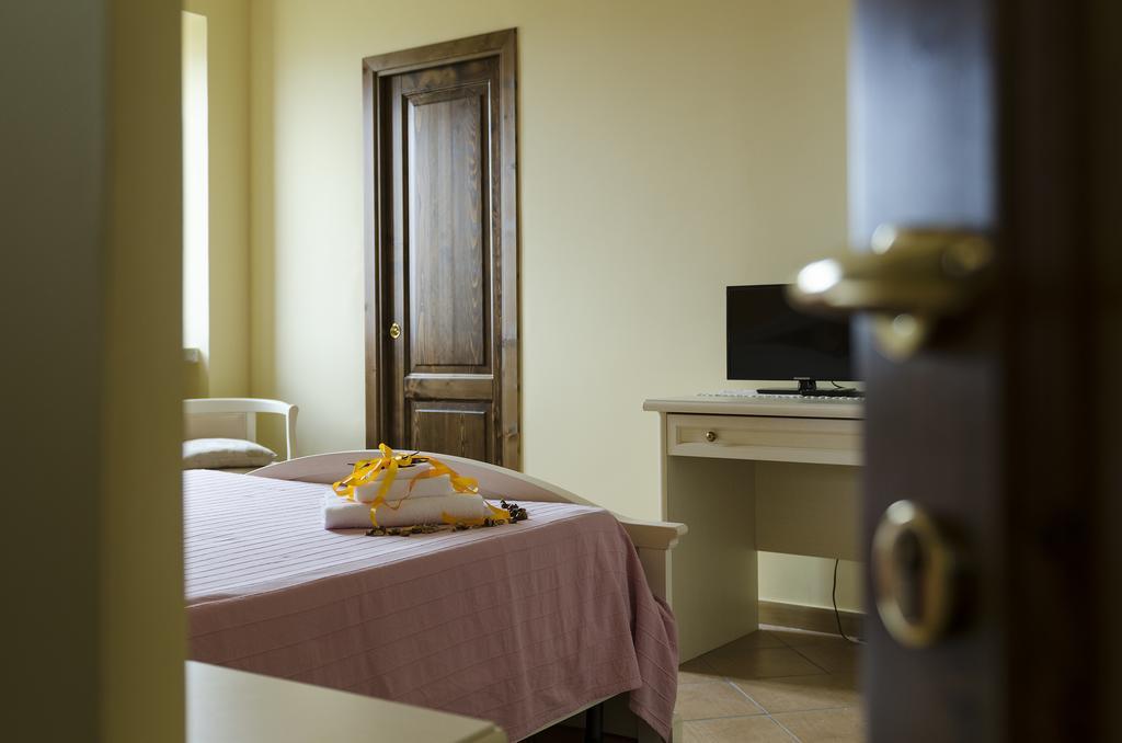 Al Casale Dei Nonni Bed & Breakfast Laureana Cilento Bagian luar foto